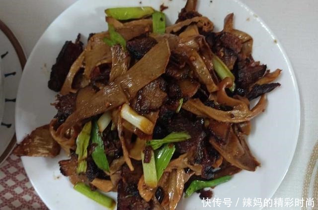 奔波|奔波了两个小时去姑姐家吃饭,打开门的那瞬间被这桌菜诱惑到了