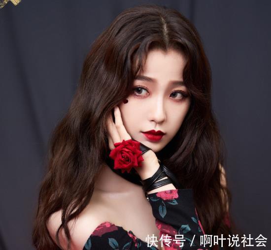 受益者|818晚會周深唱功被贊,INTO1和TH9拼造型,卜凡成為受益者