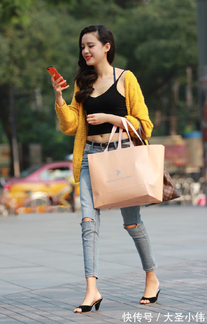 高跟鞋|美女街拍:不管你喜不喜欢鱼嘴式高跟,它都是最有女人味的鞋子