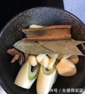 家常鸡肉菜谱,鸡翅根烧土豆,好吃到爆,美味又下饭,吃不够