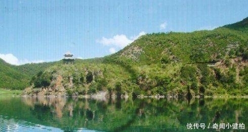 泸沽湖的神奇「睡佛」