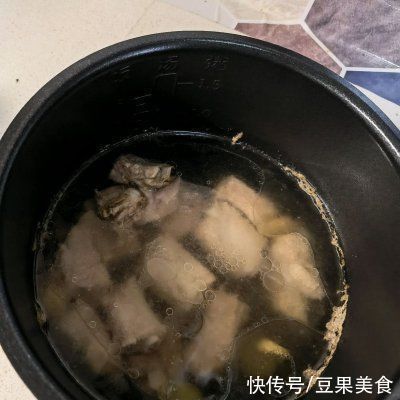 绝杀|色香味俱全，米饭配排骨豆角焖面，下饭绝杀