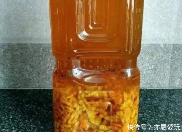 自己制作养花肥料,没那么难,三样东西到处都是,养花不错