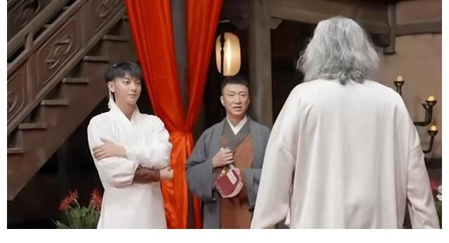 四大名著|“嘴毒”名导张纪中：笑侃那英不红，孙红雷眼小，还说黄子韬松垮