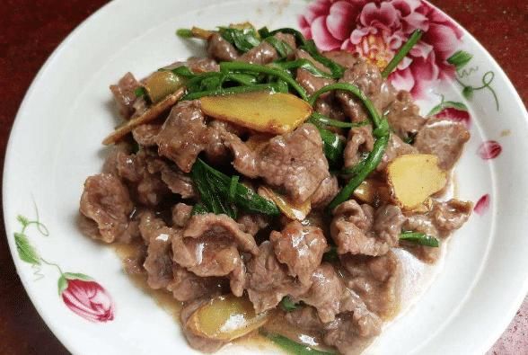炒牛肉时,牢牢记住“3窍门”,牛肉软嫩不柴不腥,教你正确做法