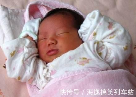 新生儿期|新生儿生长发育快,12种正常生理现象,妈妈别乱处理会害了娃