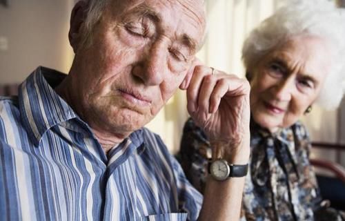 睡眠质量|老年人失眠，或许是和这4大因素有关，你可别说不知道