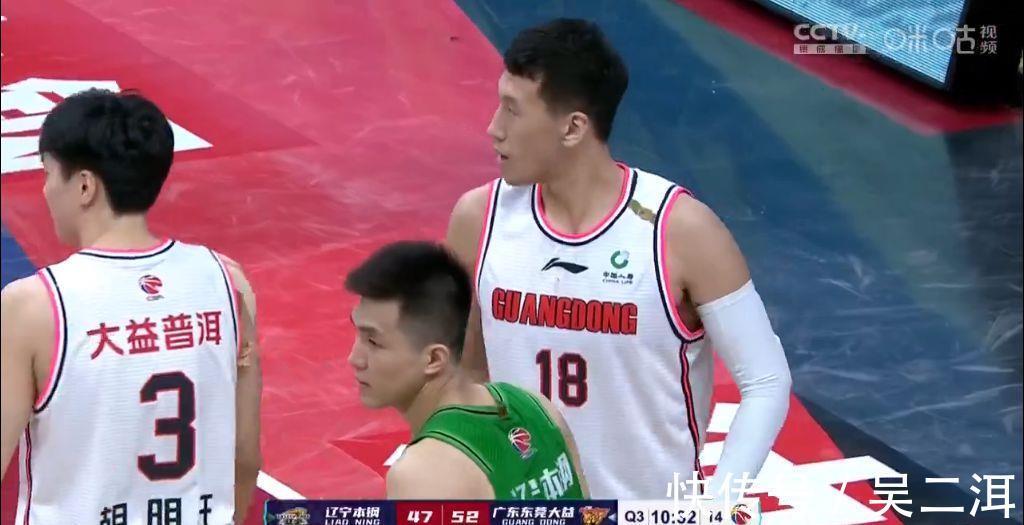 韩德君|威姆斯胡明轩被罚下,付豪张镇麟合砍58分,辽篮102-90再胜广东队