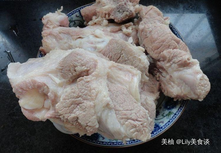  装盘备用|冬天不喝这碗汤可惜了，一大碗下肚暖胃又暖身，还补钙、增强体质