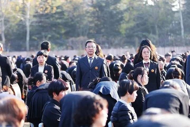 誓师|青春有梦，十八如虹！牟平育英艺术中学高三成人礼暨高考誓师会