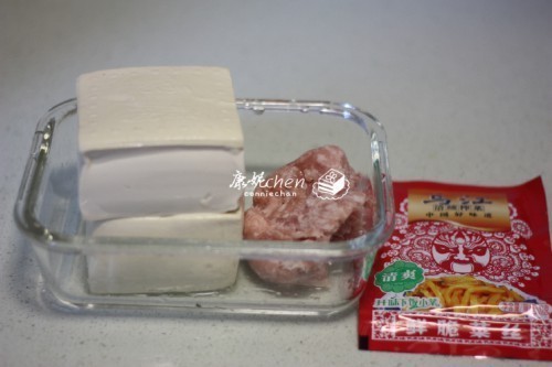 上火|这蒸菜简单易做，无油烟不上火，又香又嫩，孩子一勺一勺吃不停