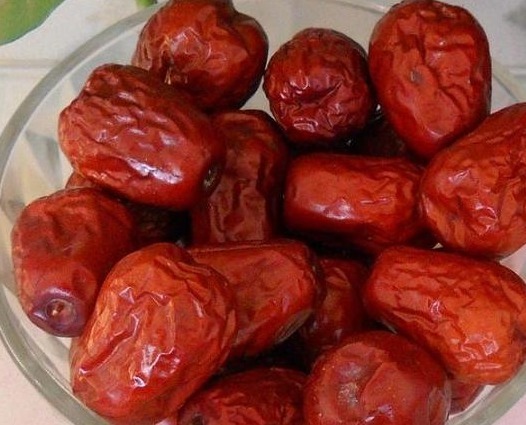 红枣性温味甘|红枣和它泡一泡,早起空腹一杯,体内湿毒扫光光,调养子宫抗衰老