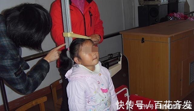 钙质|想让孩子“高人一等”,从3岁开始补钙,如今8岁成全班“最矮”