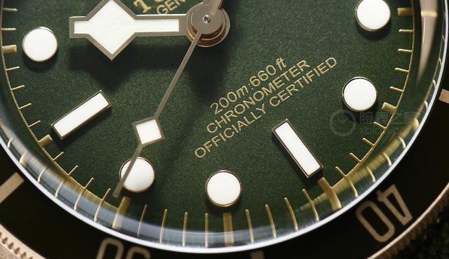 腕表|为何我们总爱绿表?品鉴帝舵碧湾1958型18K腕表