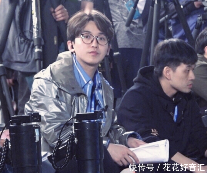 黄磊|《向往》冒出一个爱抢镜的人,拍照都要坐c位,俨然成常驻第六人