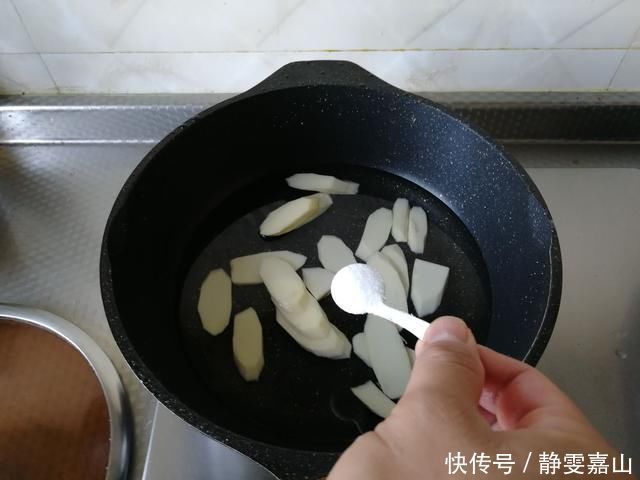 清洗干净|这东西，隔三差五吃，祛湿化痰又排毒，全家吃出好身体