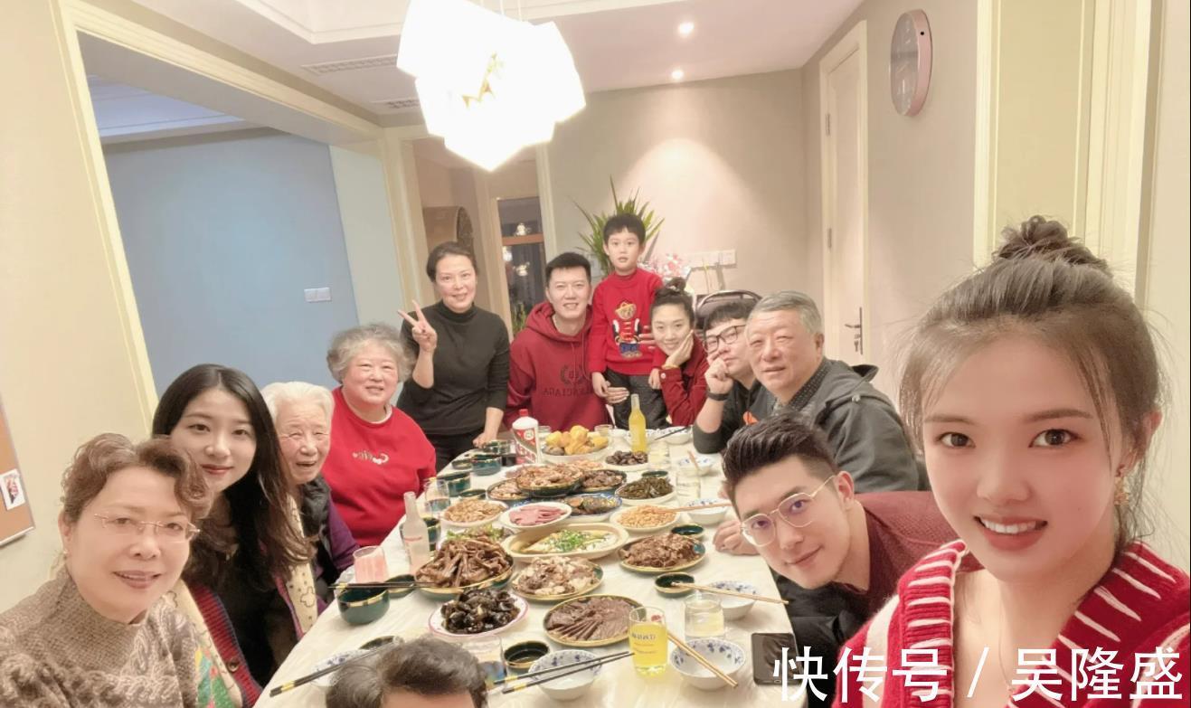 国青男篮|奥运冠军张常宁公开结婚照!老公吴冠希非常帅,6月份举办婚礼!
