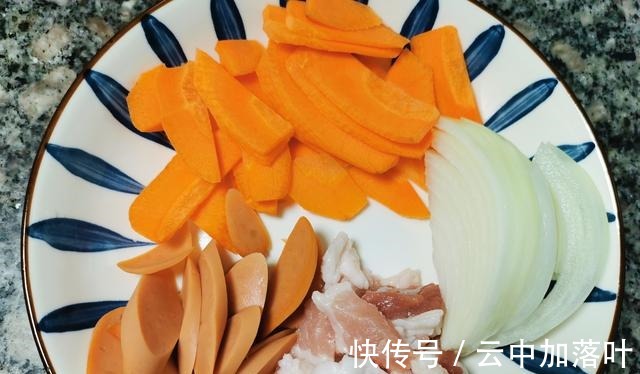 炒花菜最忌下锅焯水，教你正确做法，花菜鲜香入味口口脆爽又下饭！