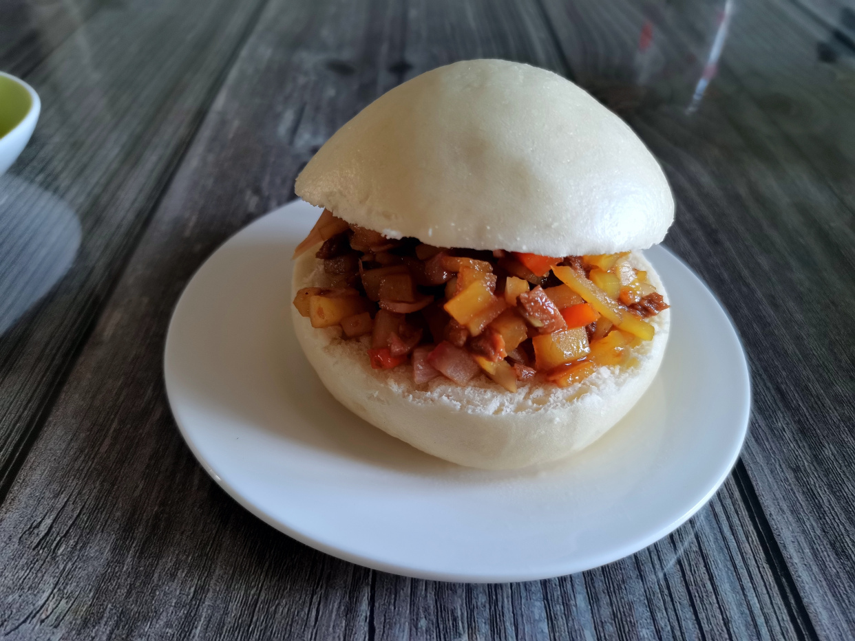 早餐做了中式汉堡，丈夫和孩子吃了连夸赞，你也给家人试试吧！