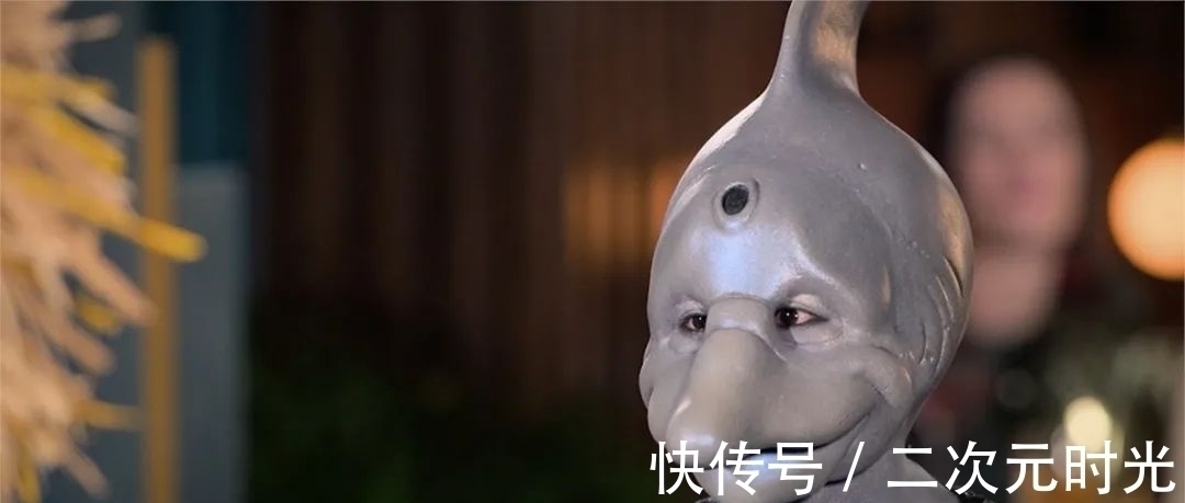 相亲节目|网飞新出狂野相亲节目,嘉宾全部打扮成性感野兽,不看脸只谈爱