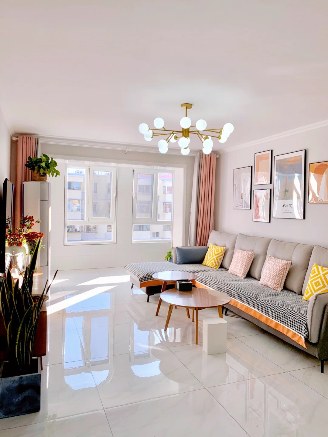 颜值担当|她家全屋不吊顶，只走石膏线，墙面不造型，只刷乳胶漆，温馨耐看