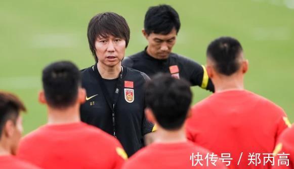 董春雨|再见李铁？权威媒体曝下课时间，两爱将难再入国足，两人迎出头天