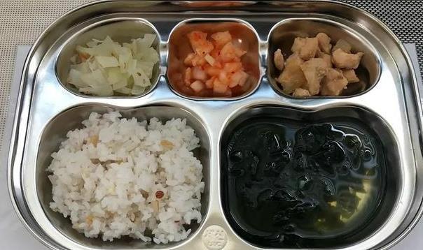 中、日、韩三国幼儿园伙食大比拼,网友:没有对比就没有伤害