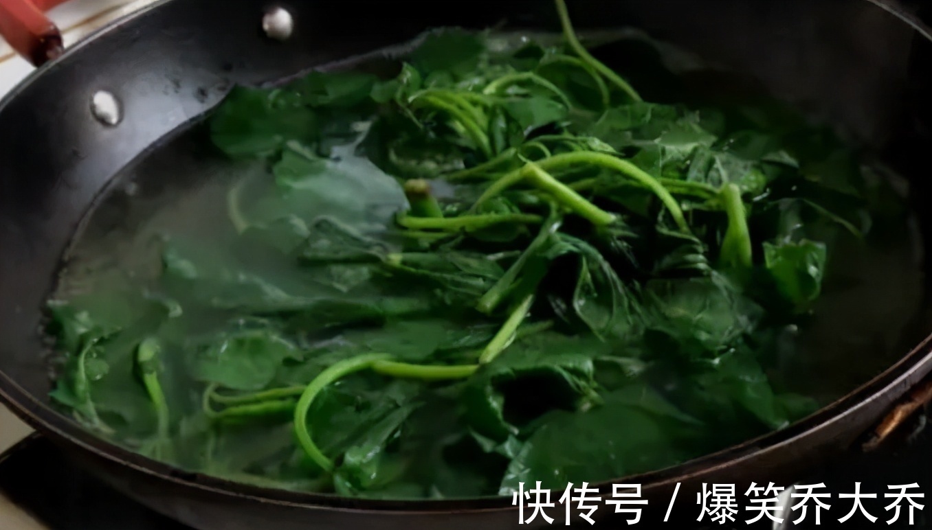 猪油|无论炒啥绿叶菜，不要直接炒，多加1步，颜色绿油油，软嫩不涩口