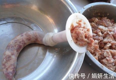 灌腊肠时，别直接晾晒，牢记“4技巧”，腊肠久放不坏，腊味十足