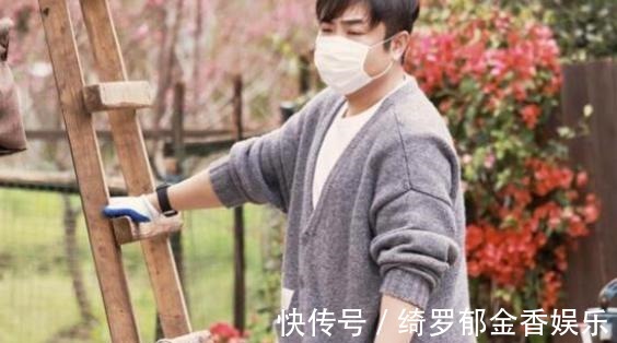 乔杉|杨紫吃货上身狂点菜，黄磊张艺兴双管齐下，烤鸡翻车成黑暗料理