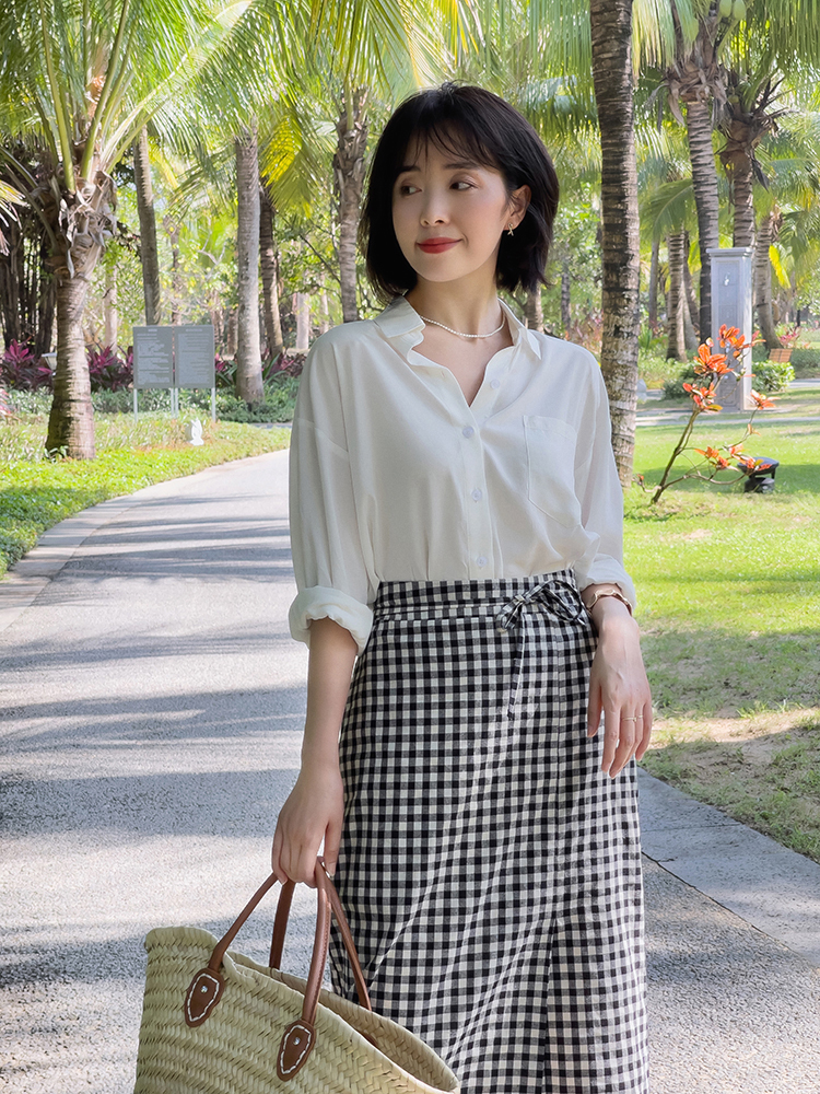 搭配|女神博主的夏季穿搭技巧,碎花上衣搭配牛仔裤高级洋气,显高显瘦