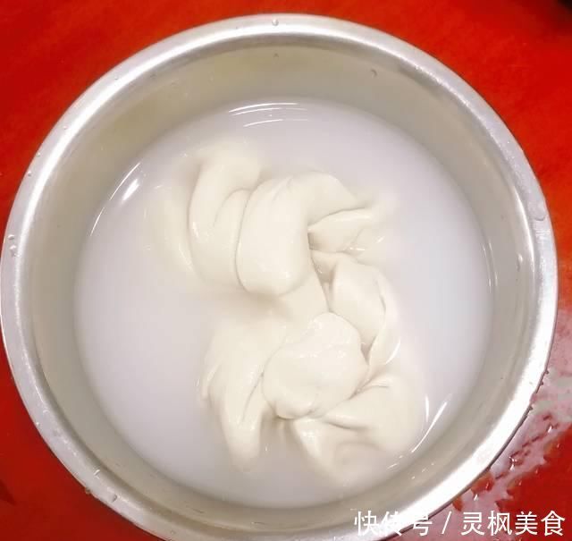 自制凉皮,筋道爽滑,健康无添加第一次制作非常成功,这里有图有详解