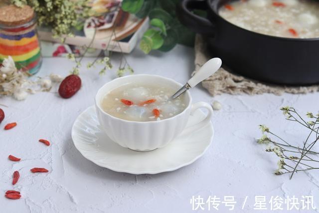 老人|家有老人看过来，常给老爸熬这汤，白发变黑发，乌黑还柔顺