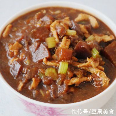 脾胃虚寒|#不容错过的鲜美滋味# 茄子肉丝炸酱面