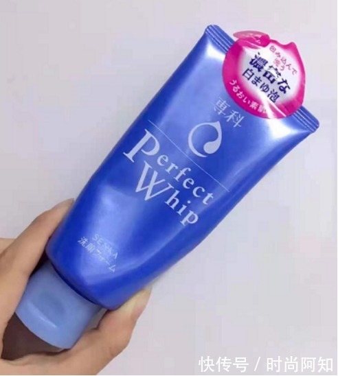 痘痘|被皮肤科医生点名拉入“黑名单”的洗面奶,千万不要用,小心皮肤越来越差