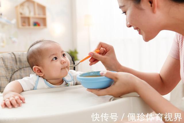 母乳|一岁前是孩子飞速成长期,四件事是拔苗助长,家长别急着让娃做