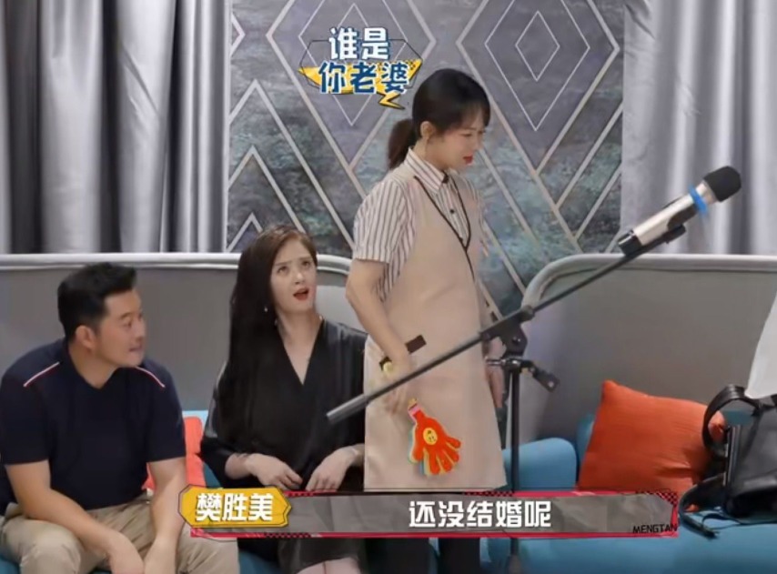 邱瑩瑩|黃子韜給楊紫整害羞了, 脫口而出兩個字, 誰注意蔣欣說了啥?