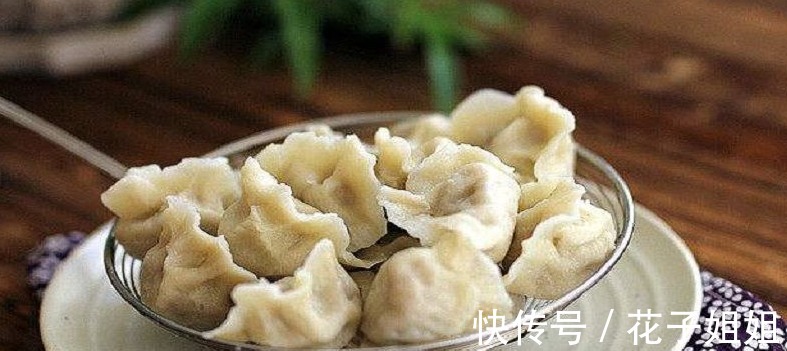 肉馅|调饺子馅,记住不要用料酒!巧用两招,去腥增香,还鲜嫩多汁!