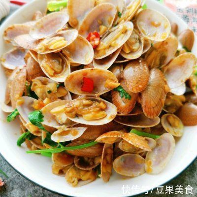 蒜蓉花甲|这道快手金汤蒜蓉花甲一上桌，全家都爱吃