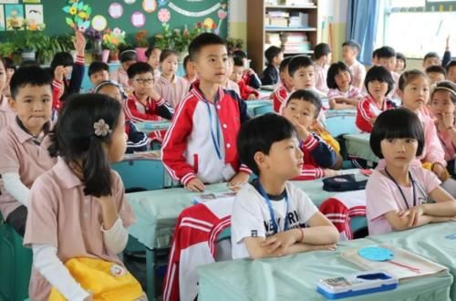 中小学迎来午休课，躺睡时长约40分钟，五一后或将开始实行