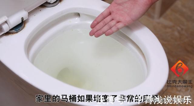 大瓶口的塑料瓶别扔了,简单改造一下,厉害又好用,家家都能用到