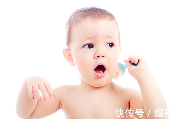 睡眠时间|宝宝有12个“磨人”的特征,说明智商更高!妈妈别怕累反应高兴