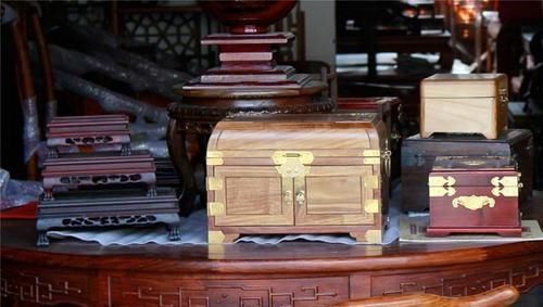 看上去很美|藏在家中不起眼的日用品,原来是甲醛的“栖息地”,请赶快扔掉