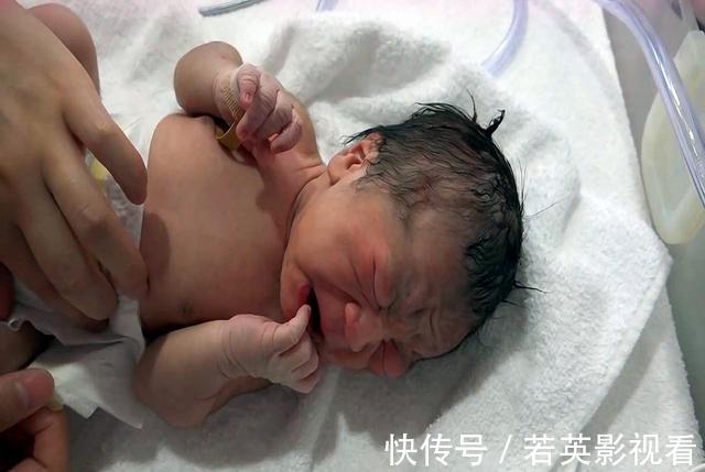 大脑|哈佛研究证实:宝宝出生后的“斤两”,暗示了宝宝将来的智商高低