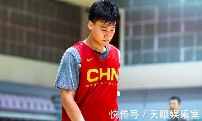 张镇麟|现役中国男篮不缺易建联,最缺的是17-18赛季的四字外援