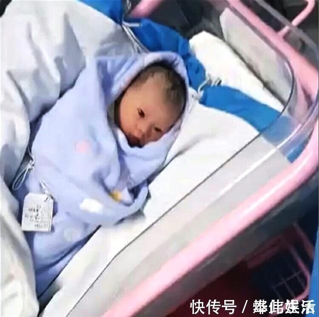 口欲期|妈妈在产房缝针时,给爸爸发来一段视频,爸爸只瞧一眼涕泪俱下