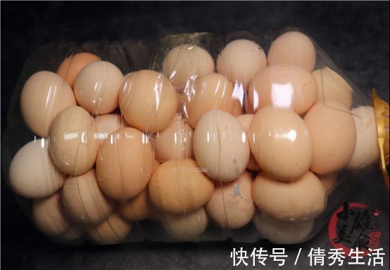 油桶|空油桶如何装鸡蛋,姑娘教我小妙招,没想到这么简单,太实用了