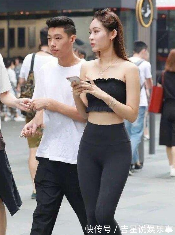 秋天 瑜伽裤可谓衣橱中的经典,穿搭组合很加分,魅力十足,气质可加