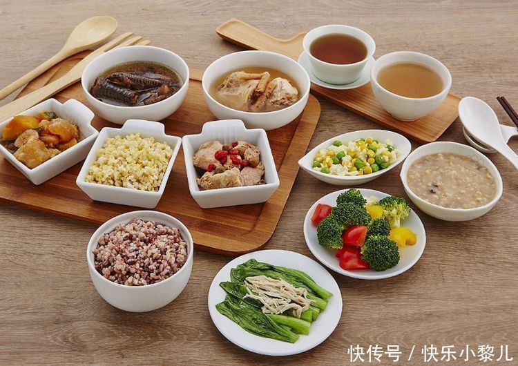 月子|产妇拒绝吃婆婆做的菜,老公恼羞成怒,宝妈:你尝一口试试