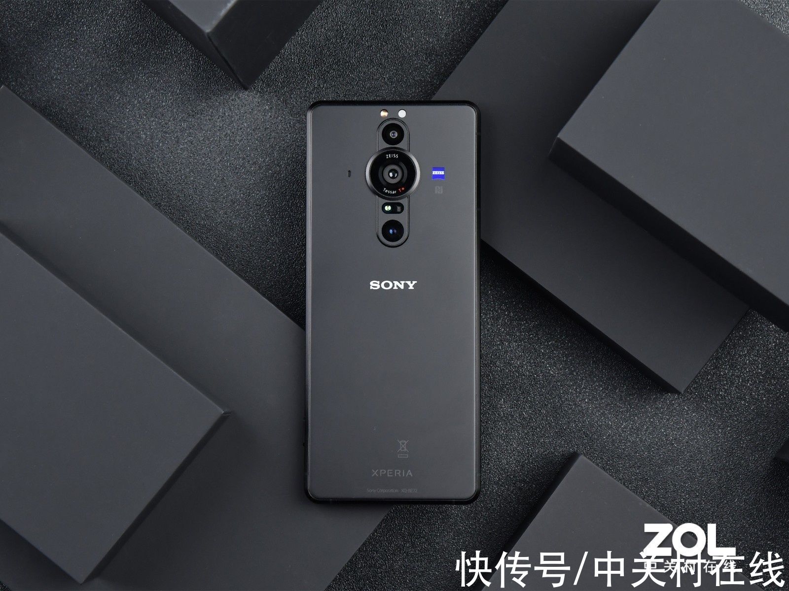 一万多的微单手机长啥样 索尼Xperia Pro-I图赏